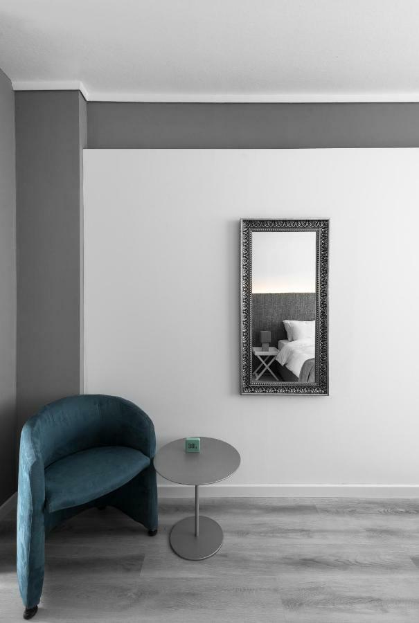 M&F Luxury Suites Est. 2019 / F Suite Салоники Экстерьер фото